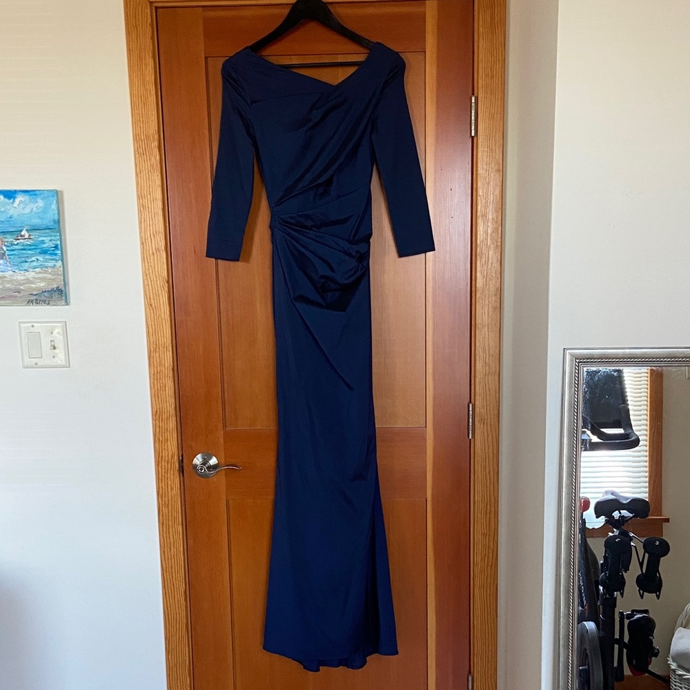 TALBOT RUNHOF EVENING GOWN SIZE 4 Navy